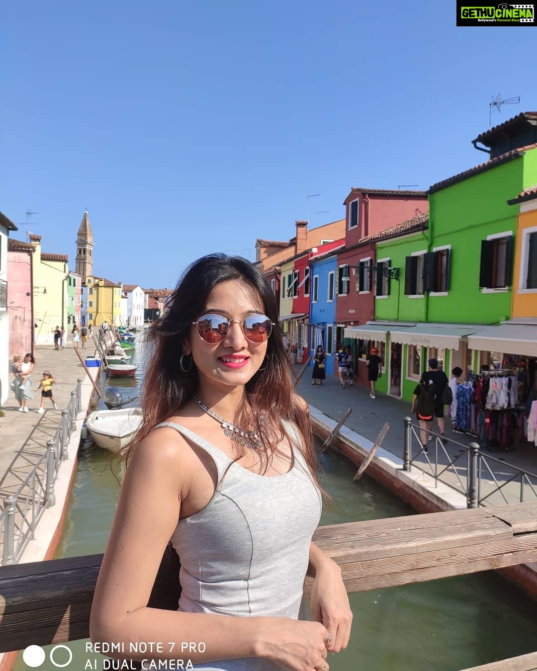 Harshika Poonacha Instagram - If colors could be a place, it's this beautiful #burano ❤❤❤ You've filled my life with colors burano 💕 I can't express how happy I'm today, you are amazing💕😍 Burano Island