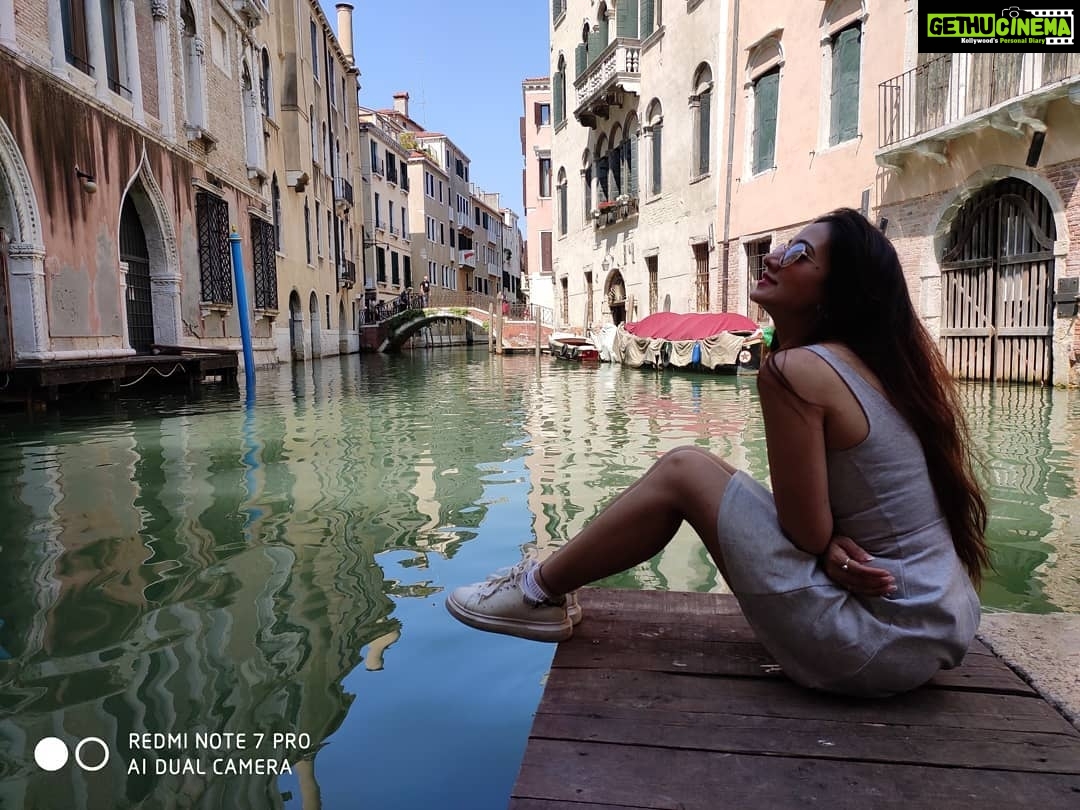 Harshika Poonacha Instagram - My first time in VENICE ❤❤❤ In love with this beautiful city 💕 Venezia I love yaaaaaa🥰 St Mark's Basilica