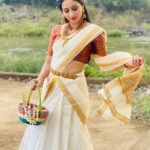 Harshika Poonacha Instagram - Feeling pretty ♥️♥️♥️ Shooting in Coorg wearing a beautiful #kerala #saree designed by @shreedesignersboutique Matching lovely jewellery by @waymore_priyanka Makeup and Hair by my darling @soverpukhrambam PC @malleshdeadly COORG - The Scotland Of India