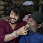 Harshika Poonacha Instagram – ಗೋಕಾಕ್ ನಲ್ಲಿ ಪ್ರವಾಹದಿಂದ ತುಂಬಾ ತೊಂದರೆಯಲ್ಲಿದ್ದವರನ್ನು ಭೇಟಿ ಆಗಿ ಒಂದು ಇಡೀ ದಿವಸ ಕಳೆದು ಬಂದೆ. ಮನಸ್ಸಿಗೆ ತುಂಬಾ ಬೇಜಾರಾಯಿತು. ಒಂದು ಪುಟ್ಟ 5 ತಿಂಗಳ ಕಂದಮ್ಮನಿಗೆ ತೊಟ್ಟಿಲು ಕೊಟ್ಟಾಗ ಅದರ ಮೊಗದಲ್ಲಿದ್ದ ಒಂದು ಸಣ್ಣ ನಗುವನ್ನು ನೋಡಿ ನನ್ನ ಜೀವನ ಸಾರ್ಥಕ ಎನಿಸಿತು. ಇನ್ನು ಮುಂದಾದರು ಪರಿಸರವನ್ನು ಹಗುರವಾಗಿ ತೆಗೆದುಕೊಳ್ಳುವವರು ಯೆಚೆತ್ತುಕೊಳ್ಳಲಿ. ಪರಿಸರವೇ ನಮ್ಮ ಪ್ರತ್ಯಕ್ಷ ದೇವರು. ಅದರ ನಾಶ ಮನುಷ್ಯ ಕುಲದ ನಾಶ. 
Personally visited flood effected people of ‘Gokak’ today. Feeling devastated to see the extent of damage. 1 village has been completely washed out ! Lets start respecting nature before it washes us out ! Gokak, Belgavi,karnataka