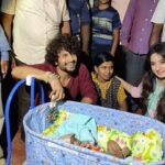 Harshika Poonacha Instagram – ಗೋಕಾಕ್ ನಲ್ಲಿ ಪ್ರವಾಹದಿಂದ ತುಂಬಾ ತೊಂದರೆಯಲ್ಲಿದ್ದವರನ್ನು ಭೇಟಿ ಆಗಿ ಒಂದು ಇಡೀ ದಿವಸ ಕಳೆದು ಬಂದೆ. ಮನಸ್ಸಿಗೆ ತುಂಬಾ ಬೇಜಾರಾಯಿತು. ಒಂದು ಪುಟ್ಟ 5 ತಿಂಗಳ ಕಂದಮ್ಮನಿಗೆ ತೊಟ್ಟಿಲು ಕೊಟ್ಟಾಗ ಅದರ ಮೊಗದಲ್ಲಿದ್ದ ಒಂದು ಸಣ್ಣ ನಗುವನ್ನು ನೋಡಿ ನನ್ನ ಜೀವನ ಸಾರ್ಥಕ ಎನಿಸಿತು. ಇನ್ನು ಮುಂದಾದರು ಪರಿಸರವನ್ನು ಹಗುರವಾಗಿ ತೆಗೆದುಕೊಳ್ಳುವವರು ಯೆಚೆತ್ತುಕೊಳ್ಳಲಿ. ಪರಿಸರವೇ ನಮ್ಮ ಪ್ರತ್ಯಕ್ಷ ದೇವರು. ಅದರ ನಾಶ ಮನುಷ್ಯ ಕುಲದ ನಾಶ. 
Personally visited flood effected people of ‘Gokak’ today. Feeling devastated to see the extent of damage. 1 village has been completely washed out ! Lets start respecting nature before it washes us out ! Gokak, Belgavi,karnataka