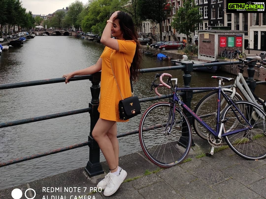 Harshika Poonacha Instagram - Adios Amigos Amsterdam ❤❤❤ Thank you for being so kind to me ❤ I love you and I love this Europe trip 😍🥰😘 Taking off to NammaBengaluru 🥰 Chaooooooo🖐 Amsterdam, Netherlands