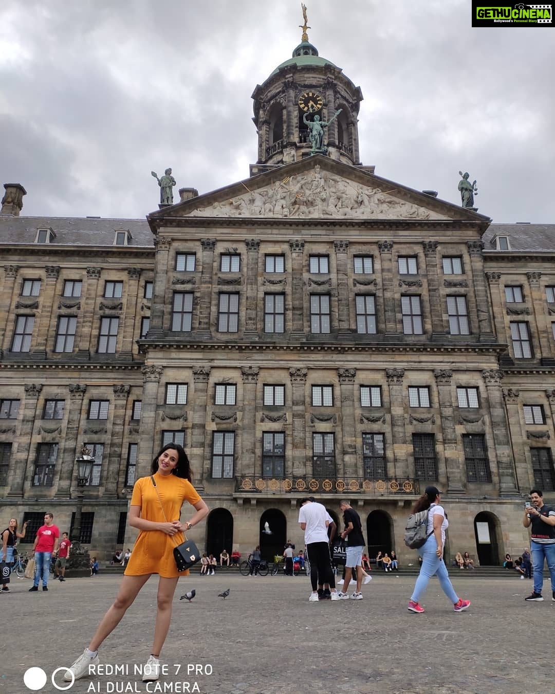 Harshika Poonacha Instagram - I must say ive found best photographers in this Europe tripš„°š„°š„° Thanks to all and lots of love ⤠Netherlands,amsterdam