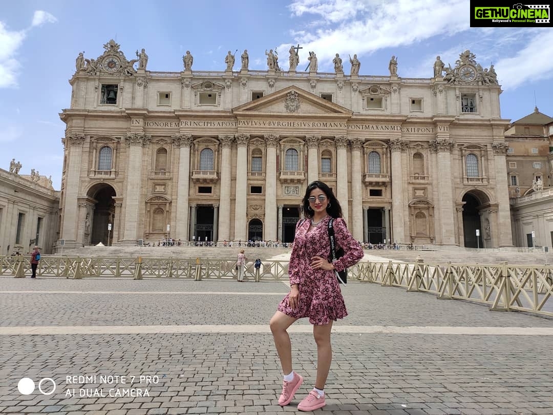 Harshika Poonacha Instagram - Bonjour Roma ❤❤❤ Vaticano, Roma
