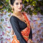 Harshika Poonacha Instagram - When in doubt wear a SAREE ❤️❤️❤️ It was a beautiful experience at the @sudarshan_silks_915 launch at Marathalli ❤️ I loved the place 😘 Congratulations to the whole Sudarshan Silks family 👏 Introducing my power team ❤️ Wearing @sudarshan_silks_915 Saree Styling planned by @varshasharath Outfit designed by @nineonine_designstudio MUH @makeuphairbyincharasriram PC @rathin09 Nails by @artography_nails Jewellery partner @aurajewelsofficial