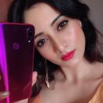 Harshika Poonacha Instagram – Note kiya jaye! 😀I just love this amazing looking phone, especially the shiny Nebula Red #Redminote7Pro. 
Thanks, @manukumarjain & @redmiindia for this stunning beauty! Langford Town