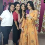 Harshika Poonacha Instagram – Posing with my power team ❤❤❤
And clicking come super cool pics with my super cute #RedmiNote7Pro 
Go get your @redmiindia phone today 🥰 👗 @nineonine_designstudio 💄 @makeuphairbyincharasriram 📱 #RedmiNote7Pro Bangalore, India