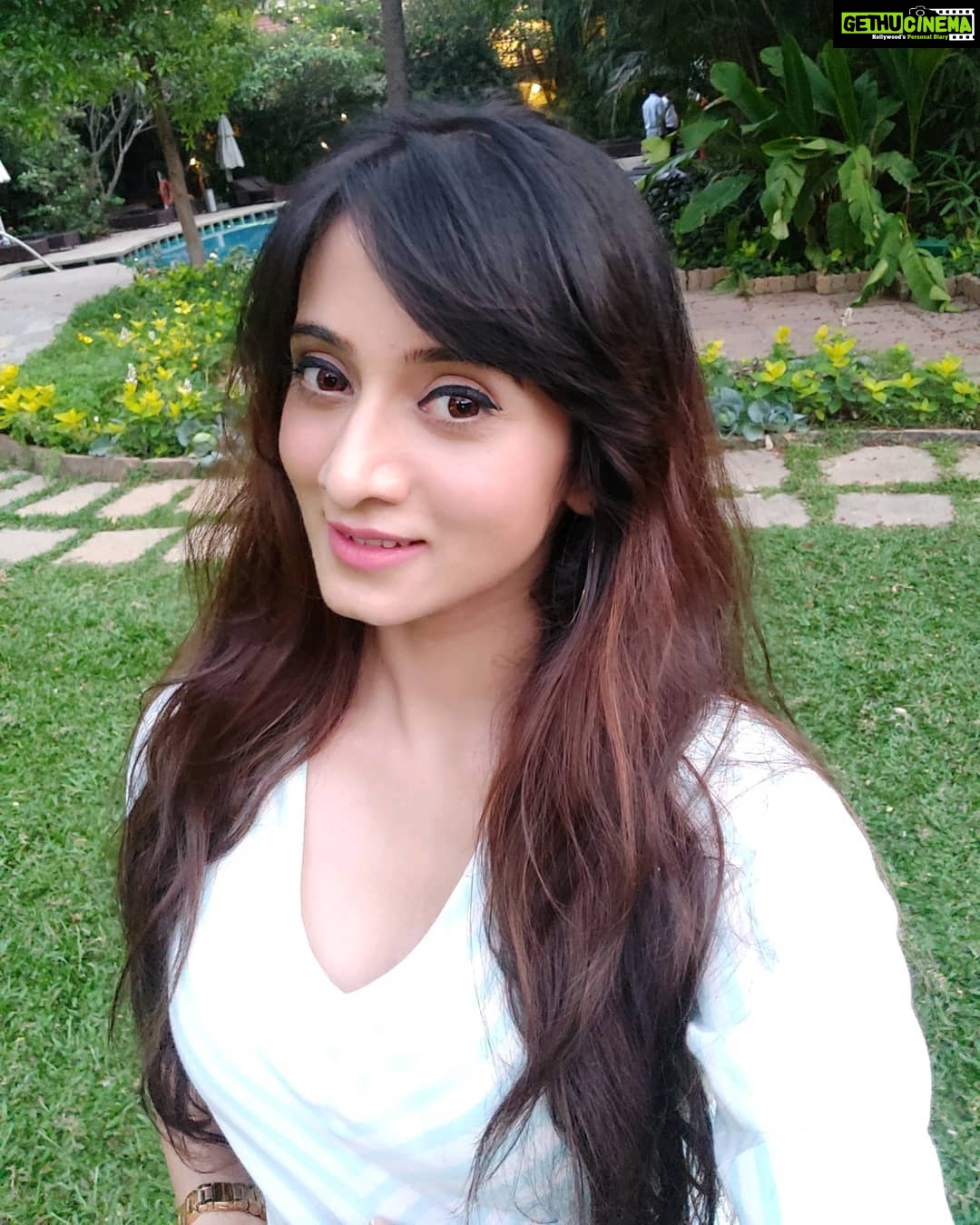 Harshika Poonacha Instagram - "DONT GO WITH THE FLOW, BE THE FLOW" ❤️❤️❤️ Taj West End, Bengaluru