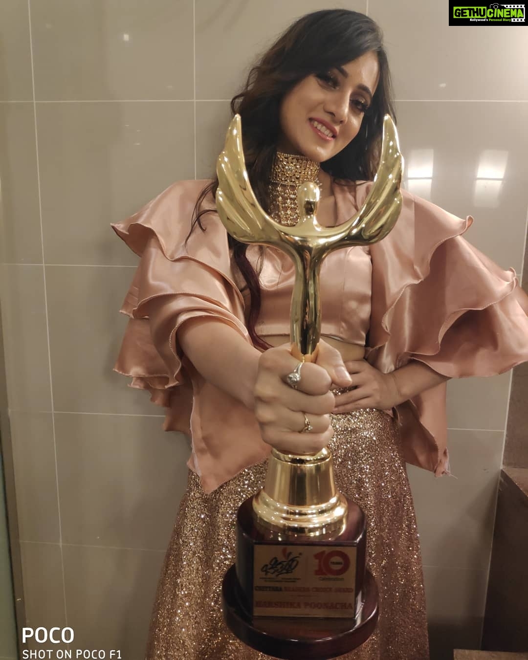 Harshika Poonacha Instagram - So humbled and honoured to receive the Readers Choice Best Actress Award at #chittarastarawards 🙏 Will promise to work harder and keep entertaining my fans 🤗 This award has given me wings to fly higher 😍 Thankyou so very much @chittara_kannada and to all my fans for encouraging my work 🙏 I'm truly blessed 😇 The Lalit Ashok Bangalore
