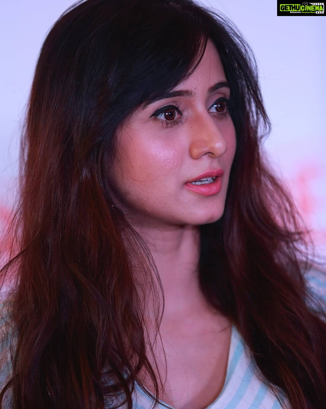 Harshika Poonacha Instagram - Tag someone who can capture your every single expression ššš I'm lucky as I've #Sandeep , My super candid photographer who has made me super confident about both my profiles and every possible angle I can look at š Love my team š #SuperBlessed PS: ***Don't steal my photographer from me š Barbeque Nation