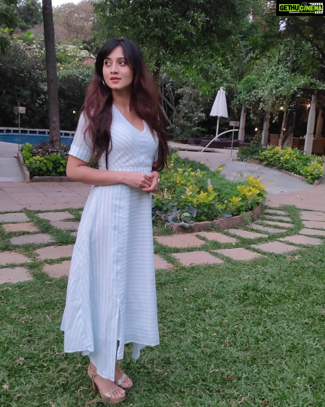 Harshika Poonacha Instagram - "DONT GO WITH THE FLOW, BE THE FLOW" ❤️❤️❤️ Taj West End, Bengaluru