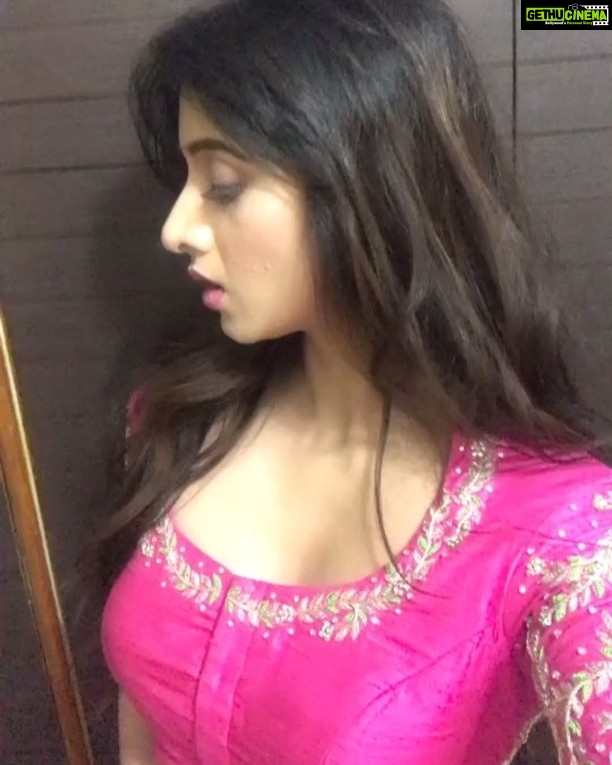 Harshika Poonacha Instagram - My Vibes of Colouring the day 💖💖💖 #colors #coloryourlife