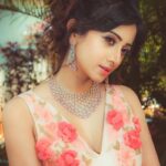 Harshika Poonacha Instagram - Beautiful Girls need Beautiful Diamonds 💖💖💖 #tuesdaythoughts #happygirl 📸 @sushanth_jadav JW Marriott Hotel Bengaluru