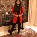 Harshika Poonacha Instagram - Life is too short to Dress up Boring ❤️ #BossLady look for @news18kannada #varshadakannadiga awards ❤️❤️❤️ 🧥 @promod 👠 @jimmychoo ⏱ @michaelkors