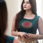 Harshika Poonacha Instagram – Days like this ❤️❤️❤️
📸 @uptown.studios
👗 @becomingbyreshmakunhi