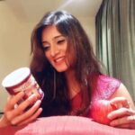 Harshika Poonacha Instagram – ❤️❤️❤️
Love for Pringles over an apple 😂😂😂
#babygirl #laugh #shine Goa, India