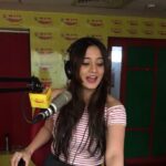 Harshika Poonacha Instagram – Stay tuned for your favourite celebrity RJ ❤️❤️❤️
@radiomirchi 98.3 Fm with super cool RJ @mirchirjsmitha 
Stay tuned for tomorrow 😘😘😘
#happynewyearinadvance