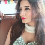 Harshika Poonacha Instagram - ಫೀನಿಕ್ಸ್ ಮಾರ್ಕೆಟ್ ಸಿಟಿ ಅತ್ತ ನನ್ನ ಪಯಣ ❤️❤️❤️ ಒಂದು ಹೊಸ ಜ್ಯುವೆಲರಿ ಸ್ಟೋರ್ ಉದ್ಘಾಟಿಸಲು ಹೊರಟಿದ್ದೇನೆ 😘 All the best #Isharya ❤️ Wearing beautiful @saldanha_label for the event 😘 Phoenix Marketcity Bangalore