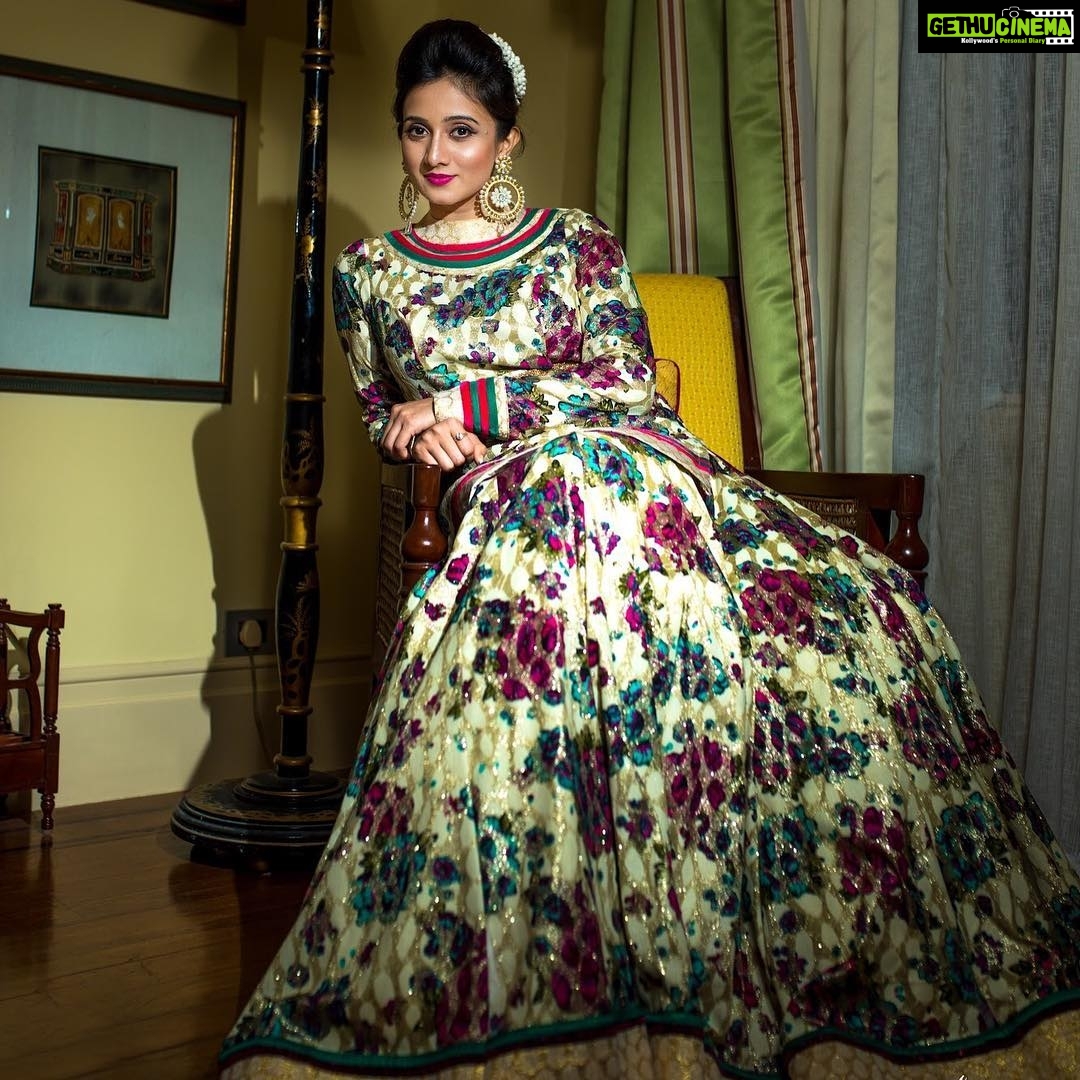 Harshika Poonacha Instagram - “To feel like a QUEEN, is a simple as believing you are one”❤️❤️❤️ My brand new photoshoot by the very talented @stories_in_frame team 👍 Wearing the super elangant @govindkumarsinghofficial creation Hair and makeup @saitthousif Professional Make up Artist & Styling Consultant. Photo credit : @rakesh_srigiri_ @jagadish.varma