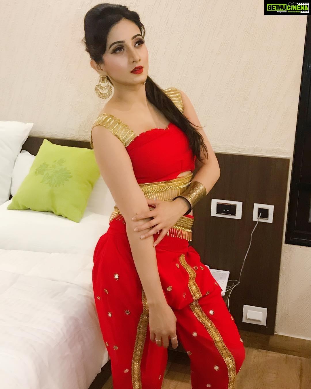 Harshika Poonacha Instagram - 💃💃💃❤️❤️❤️ 👗 @chandanaaradhya 💄 @theshaggy_khuman