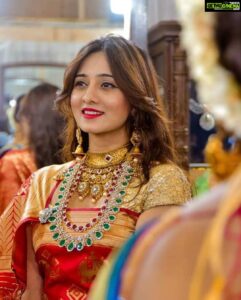 Harshika Poonacha Instagram - ನಿಂಗಕೆಲ್ಲಾರ್ಕು ಪುತ್ತರಿ ನಮ್ಮೆರ ಶುಭಾಶಯ ❤️❤️❤️ #ಕೊಡವತಿ