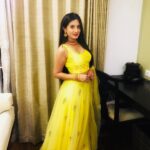 Harshika Poonacha Instagram - ಹುಬ್ಬಳ್ಳಿಯ ಸುಂದರ ಕ್ಷಣಗಳು ❤️❤️❤️ At the Inauguration of the 25th centre of Gateway Beaumonde's Hair Fixing Cochin at ನಮ್ಮ ಗಂಡು ಮೆಟ್ಟಿದ ನಾಡು #ಹುಬ್ಬಳ್ಳಿ Wearing this very beautiful @saldanha_label Jewellery @joyalukkasjewelleryindia Hubli