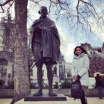 Harshika Poonacha Instagram – HAPPY INDEPENDENCE DAY 🙏
Always was,Now I Am and Forever will be proud to be an INDIAN 🙏
JAI HIND 
Remembering #mahatmagandhi ji😇
#happyindependenceday 
#westminsterabbey #london #unitedkingdom London, United Kingdom