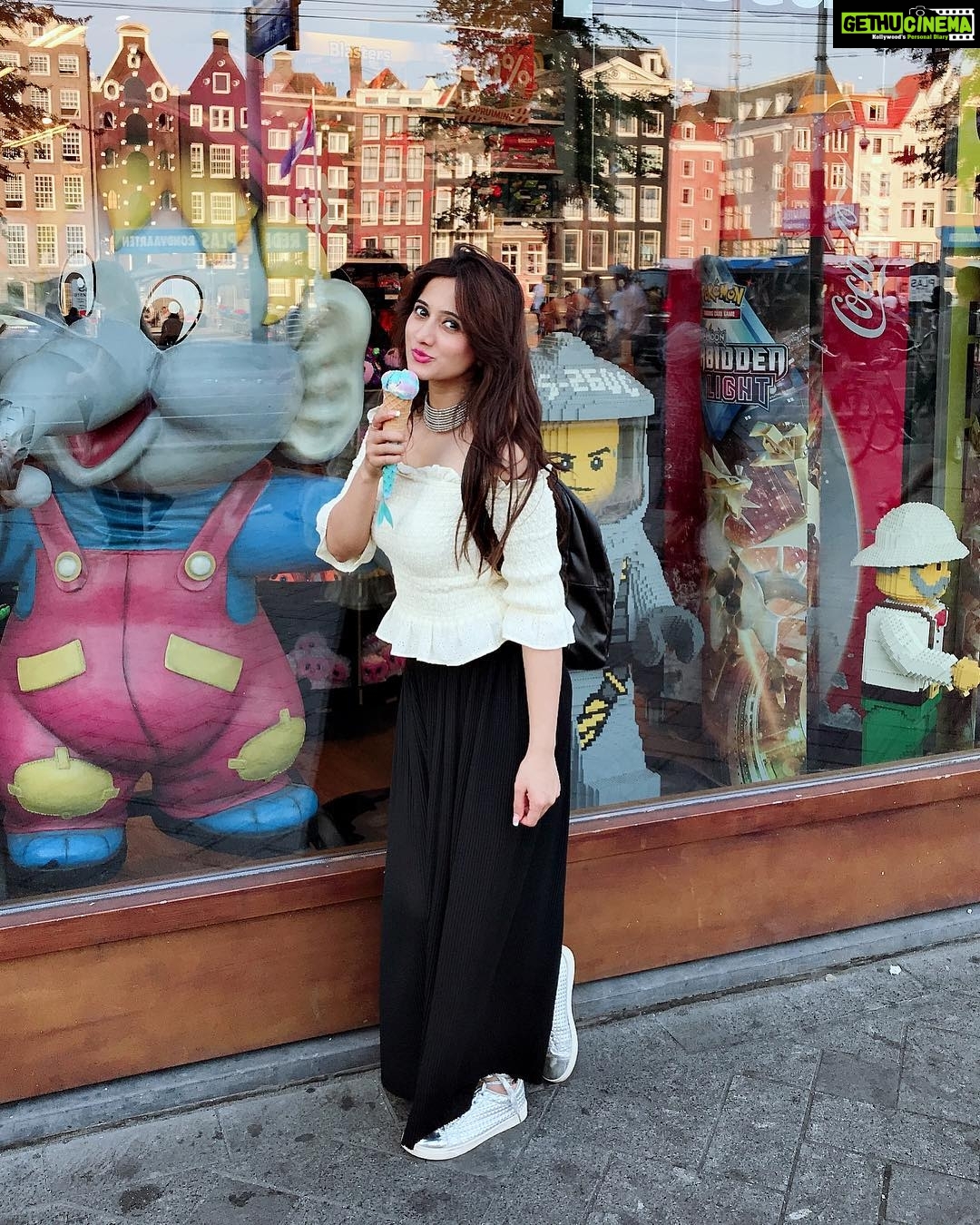 Harshika Poonacha Instagram - Posing with my mermaid icecream 🤩🤩🤩 Dam Square, Amsterdam