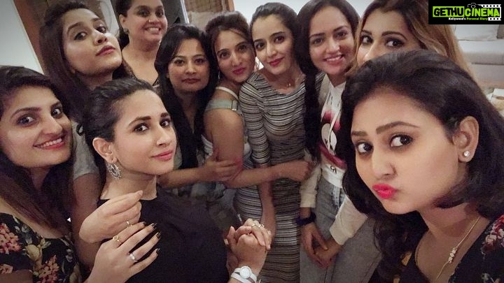 Harshika Poonacha Instagram - One crazy party to remember 🤩🤩🤩 Thankyou somuch @shilpaaganesh maam 😘😘😘 You are an amazing host ❤️❤️❤️ Kudos to the Women Power 💓💗 @x_gowrii_x #Shruthi ma’am #Sudharani ma’am @rekha_jagadish ma’am @pallavigshetty dhi @sangeethagururaj dhi @indu_3426 @jyothiprem1008 @ikarunya @niki.narayan @manvithaharish_official @ashika_rangnath @shanvisri @nabhanatesh @amulya_moulya