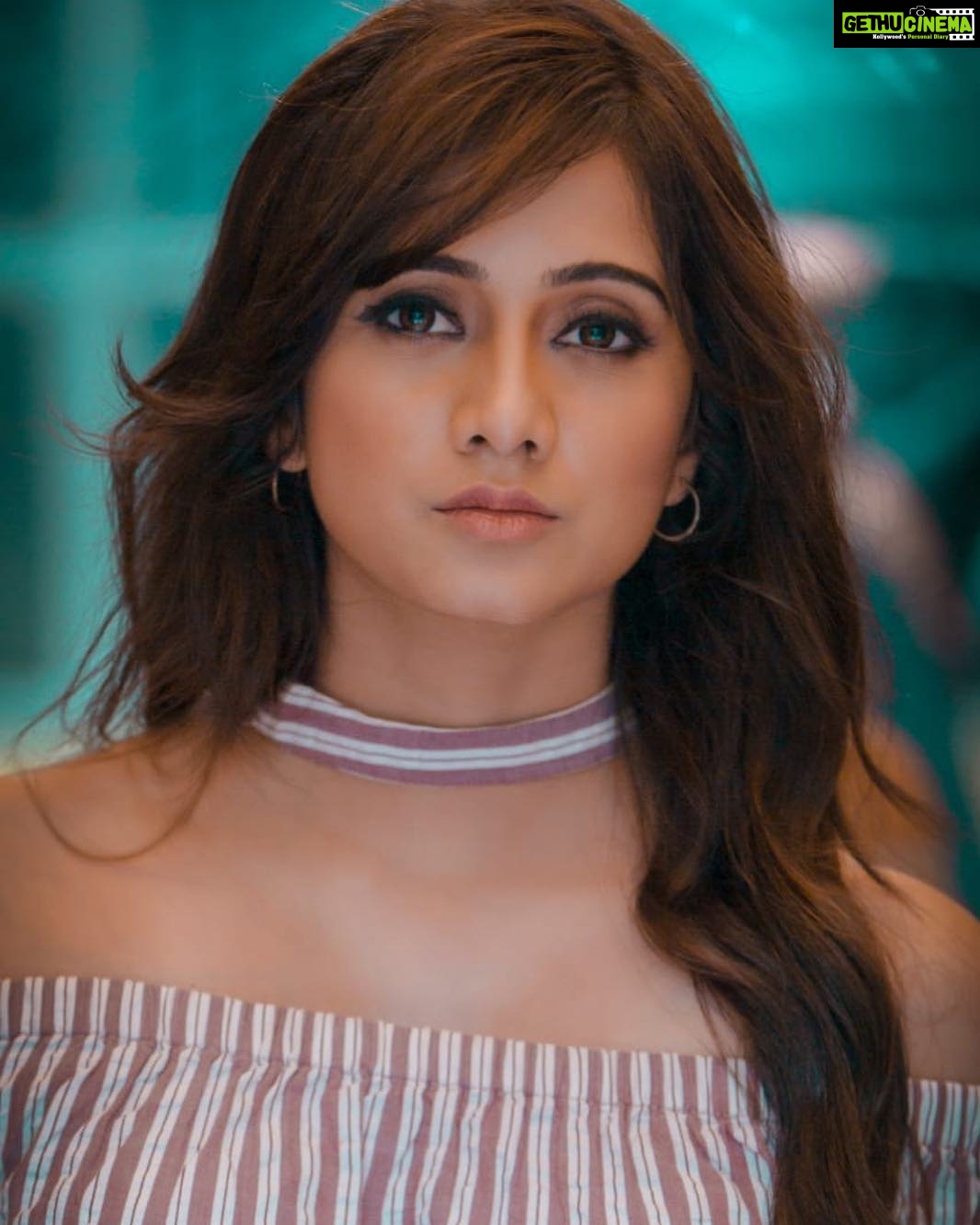 Harshika Poonacha Instagram - Shine onnnnn 🌟✨🌟🌟 Wearing super cute @theroadsterlife crop top Hair and makeup @theshaggy_khuman @_jessy_joz_jiji Pic courtesy @rathin09