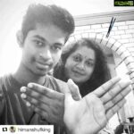 Harshika Poonacha Instagram - Wowww... This is sooper cool.. Lovely #Chitte bond between Mom and son..Appreciate the innovative challenge #chittechallenge #handbutterfly #Repost @himanshufking with @get_repost ・・・ #chittechallenge #amma @harshikapoonachaofficial
