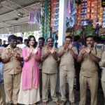 Harshika Poonacha Instagram - #Chitte promotion goes public 🦋🦋🦋 Yesterday I visited Majestic bus stand to promote #Chitte which is releasing on 29thjune Met up with the drivers and conductors of Karnataka and they accepted the #ChitteChallenge #handbutterfly Met some crazy fans out there and it was a very special feeling ❤️❤️❤️