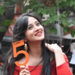 Harshika Poonacha Instagram - #candid #candidmoments #xiaomi #mi #Redmi5 #launch #gimme5 #harshika #harshikapoonacha #movie #heroine @donovansung @manukumarjain @redmiindia @mohsinfulara