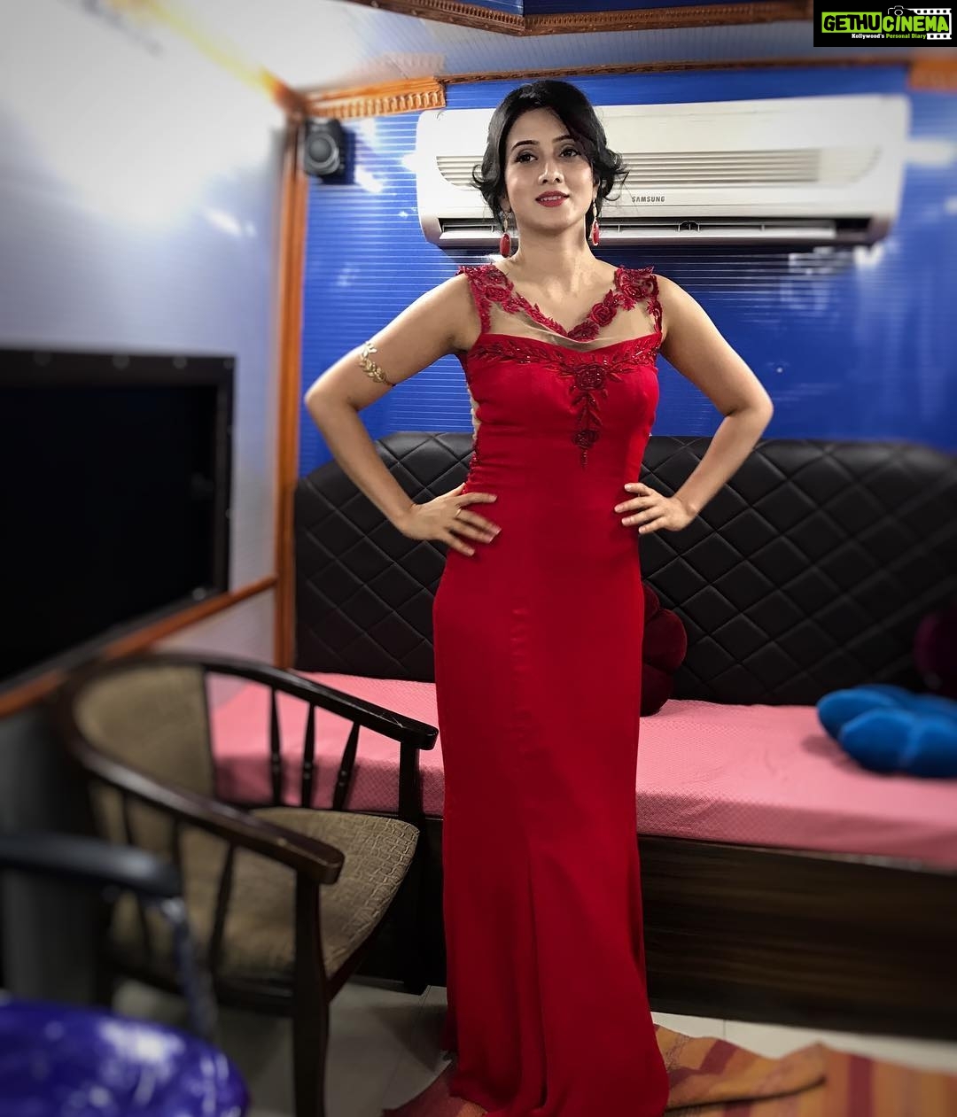 Harshika Poonacha Instagram - Strike a pose with a @reshmakunhi creation ❤️❤️❤️