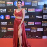 Harshika Poonacha Instagram – Be your own kind of beautiful 😍 

@siimawards ❤
Day 1
Wearing beautiful @label_divya_samal
Jewellery @pihtara_jewels 
MUH @gotomirrors 
Hair by legend @thevipulbhagat 
#SIIMA 
Thankyou @ragalahari @ragalahariphotos for the beautiful pictures ❤❤❤ Novotel Hyderabad Convention Centre