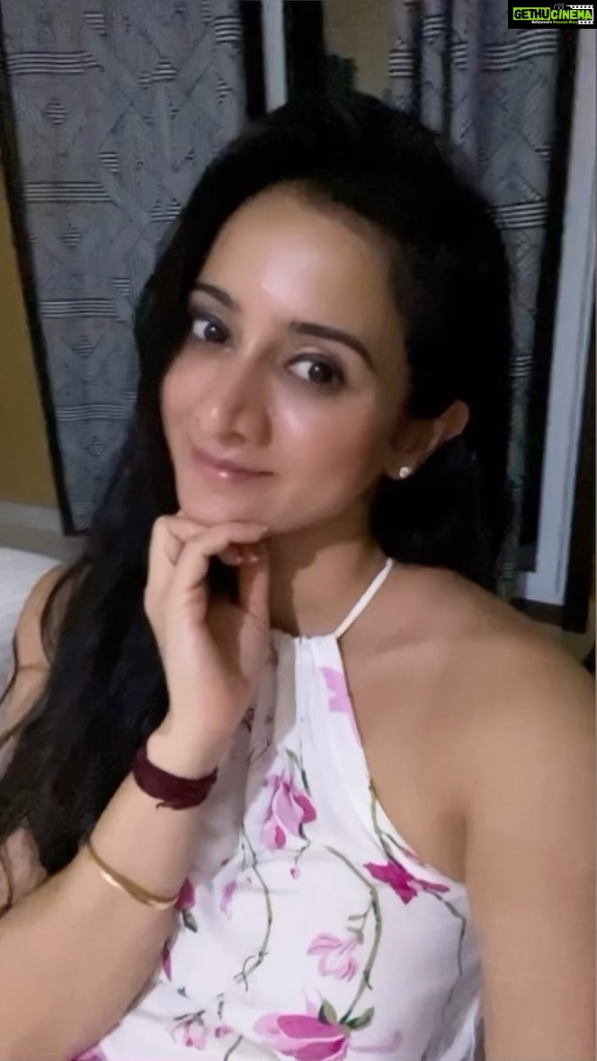 Harshika Poonacha Instagram - On request ♥️ Our latest beautiful family song from #humhainrahipyarke starring and sung by the amazing @singhpawan999 ji. I understood one thing , pathohatha is daughter in law and this song is about me in the movie 🙈 how cute 🥰