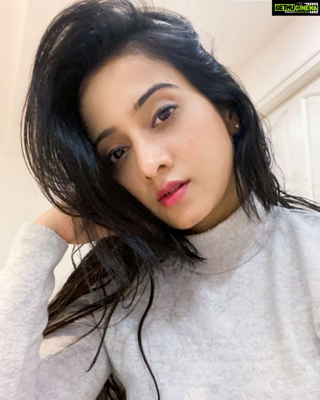 Harshika Poonacha Instagram - People ask , what do I do when I'm in a good mood? 🙈 "I take pictures 📸 " ❤❤❤