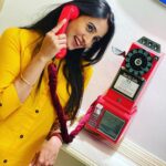 Harshika Poonacha Instagram – A goodnight call from someone special brings a smile ♥️♥️♥️
Agree? 
So make calls to your loved ones right now and wish them a goodnight ♥️
#spreadlove #behappy #stayconnected #begood #dogood 😍😍😍
Now goodnight you all beautiful people 💓