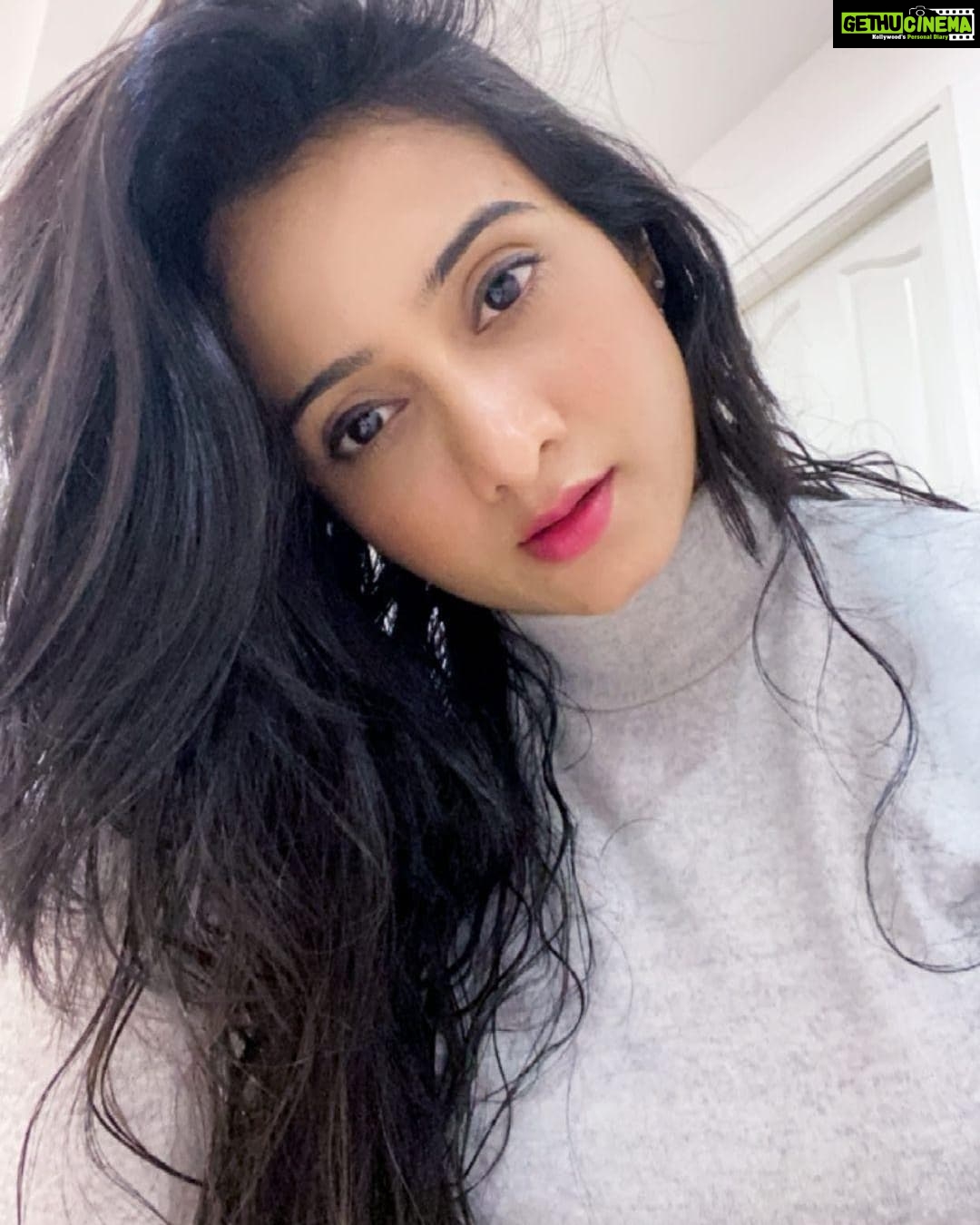 Harshika Poonacha Instagram - People ask , what do I do when I'm in a good mood? 🙈 "I take pictures 📸 " ❤❤❤