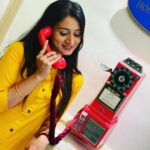Harshika Poonacha Instagram - A goodnight call from someone special brings a smile ♥️♥️♥️ Agree? So make calls to your loved ones right now and wish them a goodnight ♥️ #spreadlove #behappy #stayconnected #begood #dogood 😍😍😍 Now goodnight you all beautiful people 💓