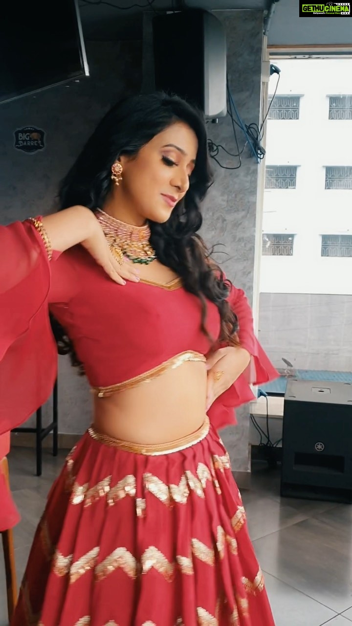 Harshika Poonacha Instagram - My dedication for the most beautiful #Baarish song roaring all over ♥️♥️♥️ Congratulations @singhpawan999 ji and @payaldevofficial ji💕 This is the most beautiful song in the recent times 🥰🥰🥰 #trending #trend #pawansingh #payaldev #baarish #hinakhan #shaheersheikh #baarishbanjaana starring beautiful @realhinakhan ji and handsome @shaheernsheikh ji 😍