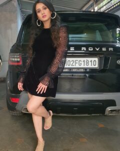 Harshika Poonacha Instagram - #RangeRover baby ❤❤❤