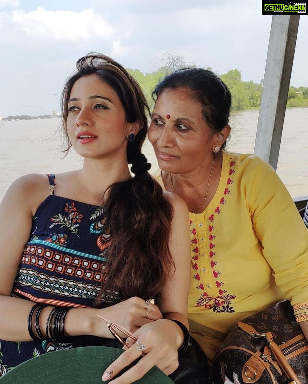 Harshika Poonacha Instagram - It’s my mommy bear’s birthday 🥳 The most special person of my life , The person who has given me every bit of happiness since I was a baby and now she is my baby and I want to give her everything that makes her happy ,though I cannot bring dad back which will make us the happiest ! I promise to love you forever Ma ♥️♥️♥️ Always remember, You for me and Me for you ♥️♥️♥️ #HappybirthdayMa