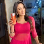 Harshika Poonacha Instagram - WINGS FOR YOUR SUMMER ♥️♥️♥️ @redbull @redbullindia is in a brand new flavour #watermelonflavour 🍉 #rededition #givesyouwings #watermelonflavour #noplastic #sustainablelifestyle @troyjam_ Bangalore, India