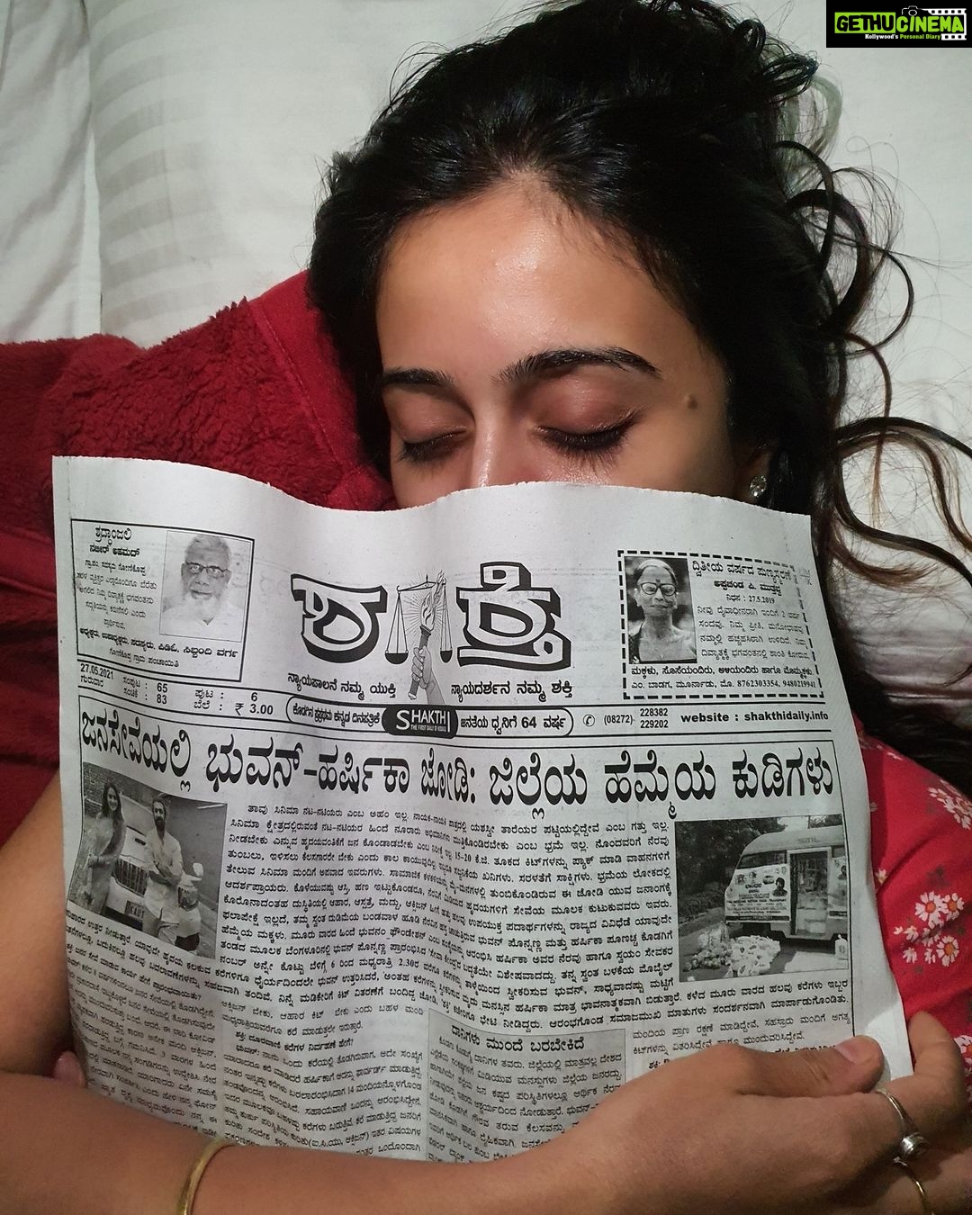 Harshika Poonacha Instagram - I'm sleeping hugging my favourite Shakthi newspaper today which has applauded our work .This has inspired us to work harder and help many more people who are in need. Thankyou somuch Shakthi 🙏🙏🙏