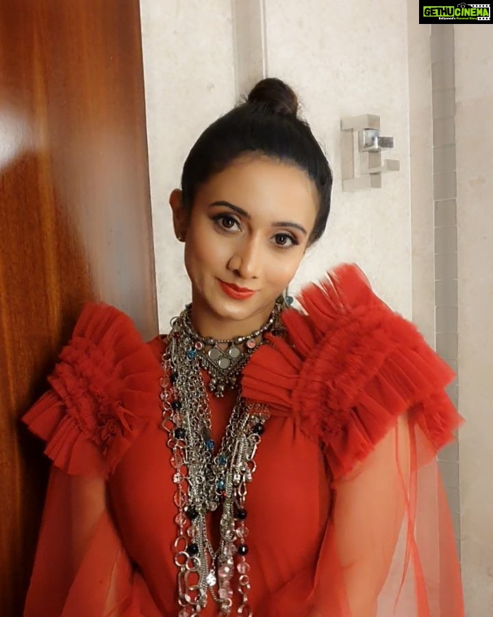 Harshika Poonacha Instagram - My Vibe from the last night ❤❤❤ Loved walking as a showstopper for #fallfashionweek for the ace designer @asifmerchant 🥰 I just loved the whole look , Thankyou @fall_fashion_week_bangalore 🤗 MUH @bodycraftacademy VC @iamvenkey Sheraton Grand Bangalore Hotel at Brigade Gateway
