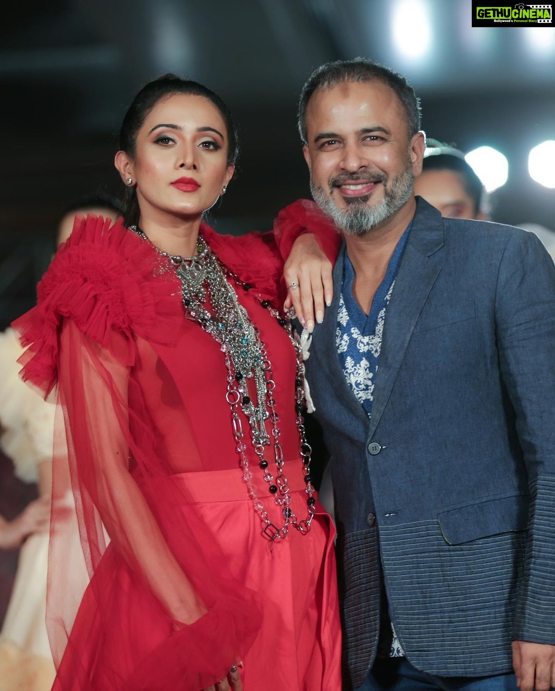 Harshika Poonacha Instagram - I don’t WALK the RAMP, I OWN it ❤️❤️❤️ . . . . Thankyou to the whole team and I loved each and every bit of the show yesterday ❤️❤️❤️ Rocked at @fall_fashion_week_bangalore Wearing the most gorgeous @asifmerchant creation PC @samystudioworks MUH @bodycraftacademy Nails @glamnails_bynikki Sheraton Grand Bangalore Hotel at Brigade Gateway