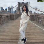 Harshika Poonacha Instagram - Traveller ❤❤❤ That's my second name 😘 #brooklynbridge #newyork Brooklyn Bridge