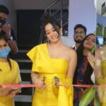 Harshika Poonacha Instagram - Congratulations @marieclaire.indiranagar ❤❤❤ Loved inaugurating the 6th branch of #MarieClaire salon and wellness in Namma Bengaluru at Indranagar, The place is beautiful, You guys have to visit it. I feel like a QUEEN everytime I wear the beautiful @nadira_couture creation 😘 Thnq Nadira Thankyou #deepikasingh @nandinigowdakl @akarshstarnews @starnewskannadachannel Indranagar Banglore