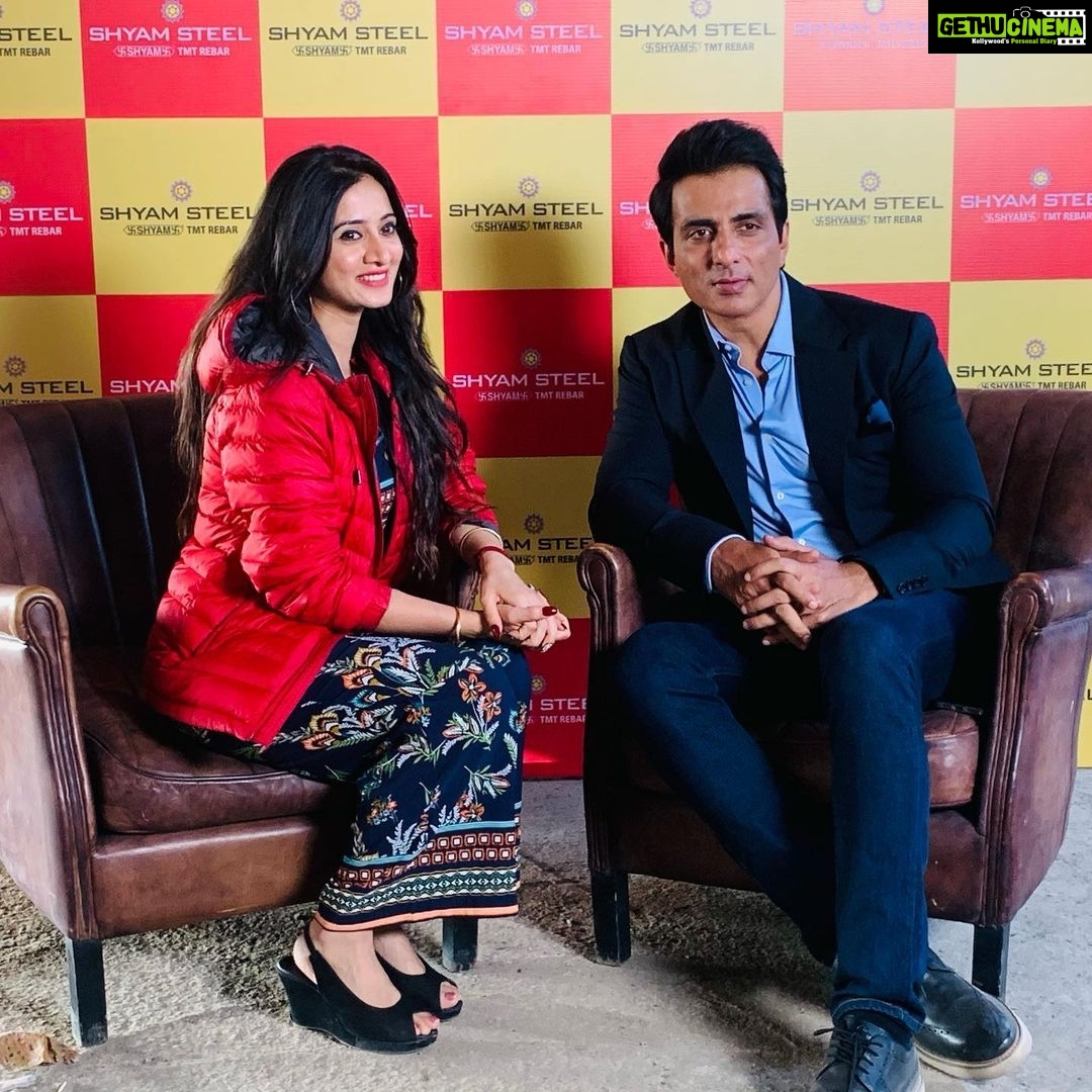 Harshika Poonacha Instagram - Stay tuned for something nice coming up ❤️❤️❤️ With India’s Jaan @sonu_sood ji. Thankyou @shyamsteelindia 😇 Mumbai, Maharashtra